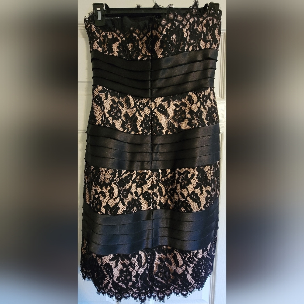 bcbg black lace strapless dress Lace Strapless V Neckline Gown
